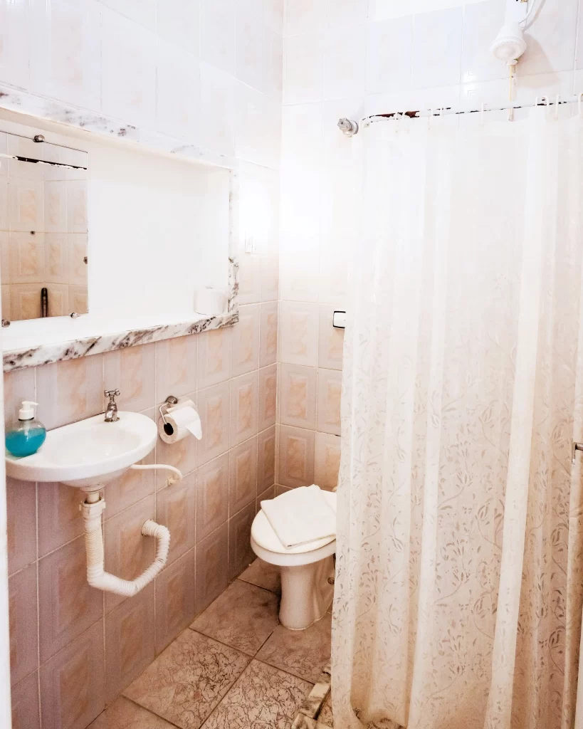 Suite Familia conforto banheiro privativo Pousada Peruibe 455