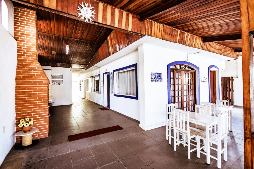 Corredor entrada Pousada Peruibe 455